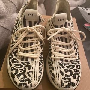 Steve Madden Sneaker